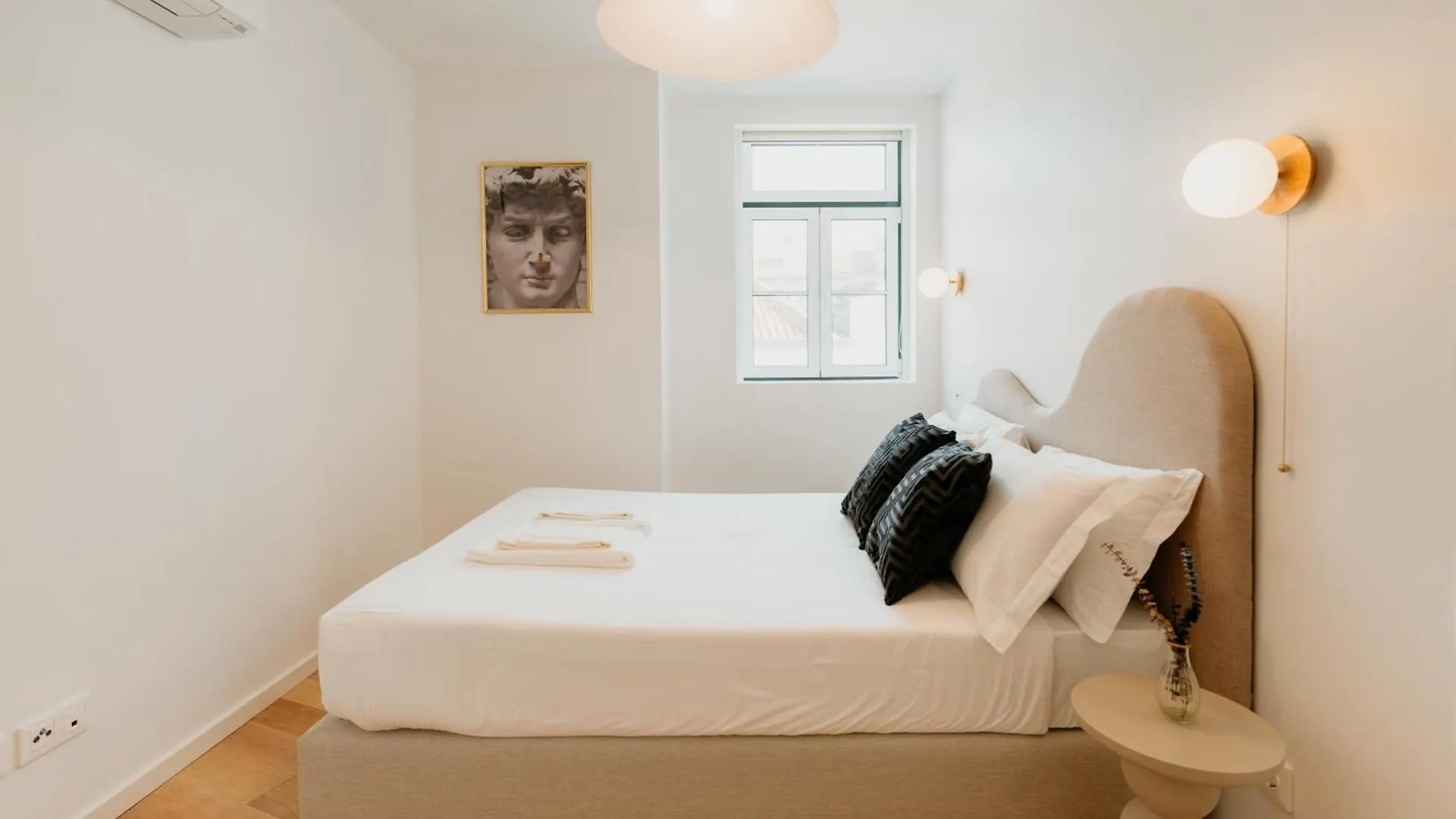 Mary Pink - No 1A - Well Decor Two-Bedroom Apartment Lissabon
