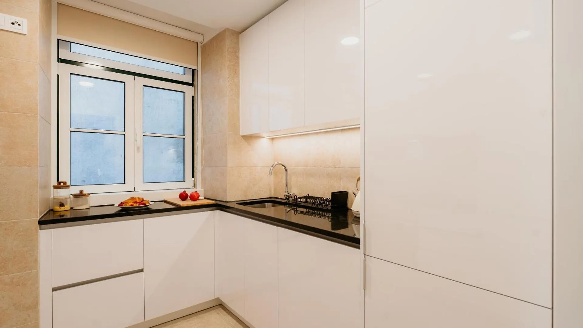 Mary Pink - No 1A - Well Decor Two-Bedroom Apartment Lissabon